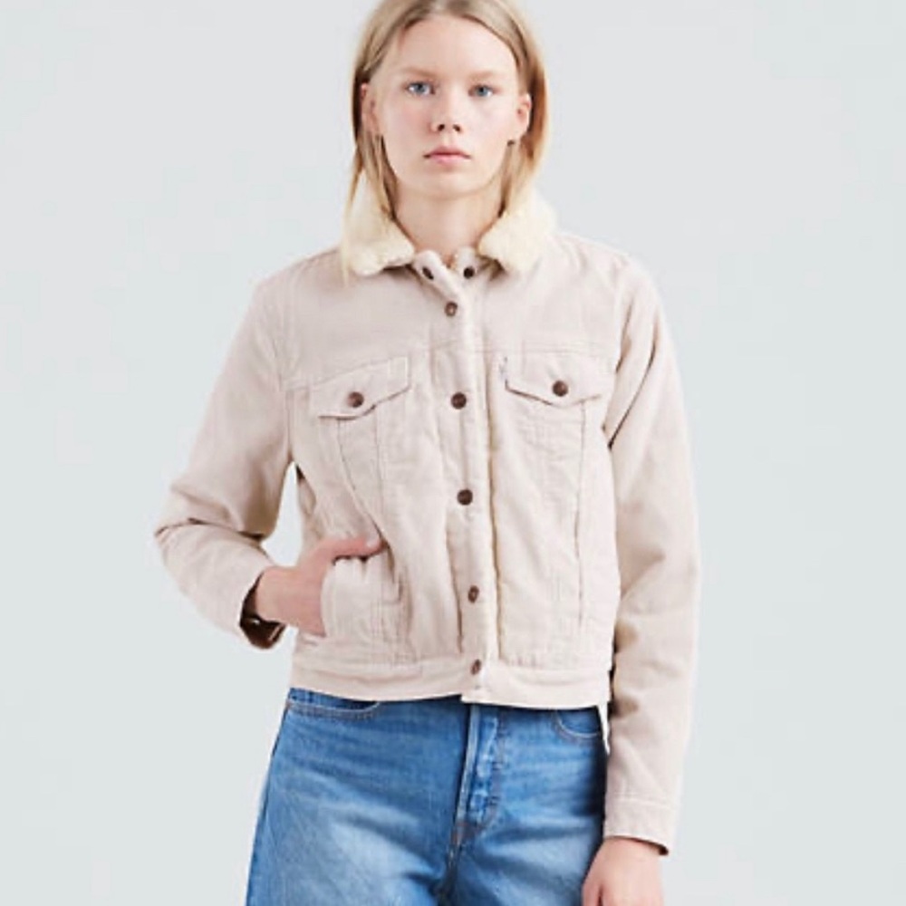 Levi’s Sherpa Corduroy lined Jean jacket small women’s